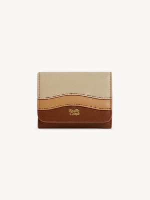 Caramel Chloe Layers Medium Tri-fold Compact Wallets | CHE-SR14896