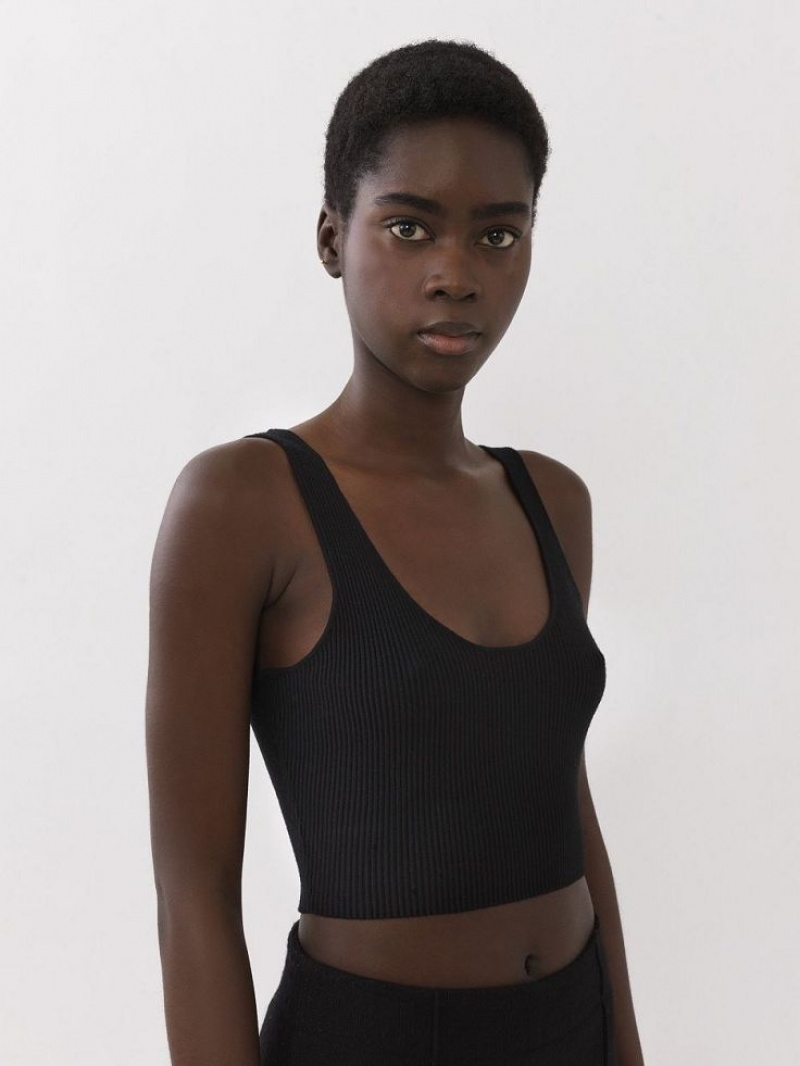 Black Chloe Cropped Tank Knitwear | CHE-SR13922