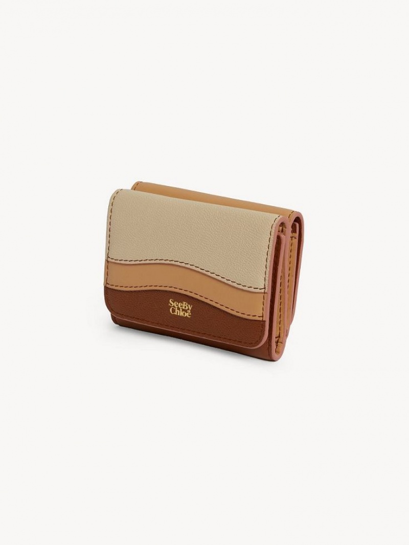 Caramel Chloe Layers Medium Tri-fold Compact Wallets | CHE-SR14896