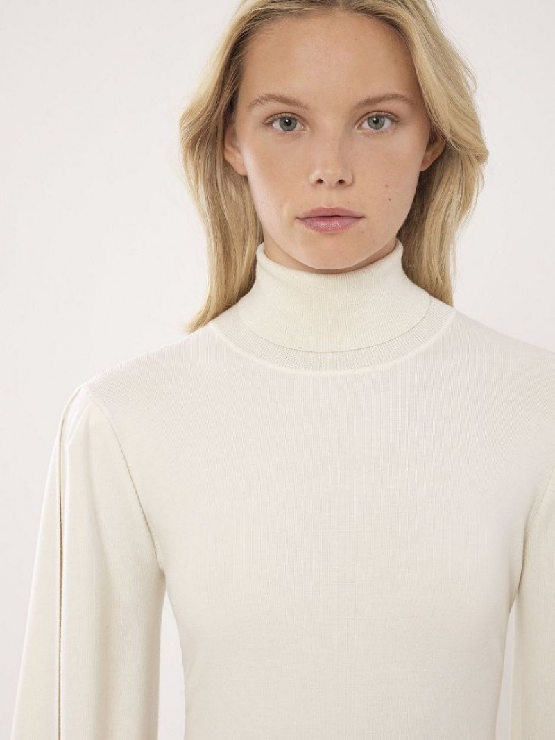 Iconic Milk Chloe Fitted Mock-neck Knitwear | CHE-SR13958