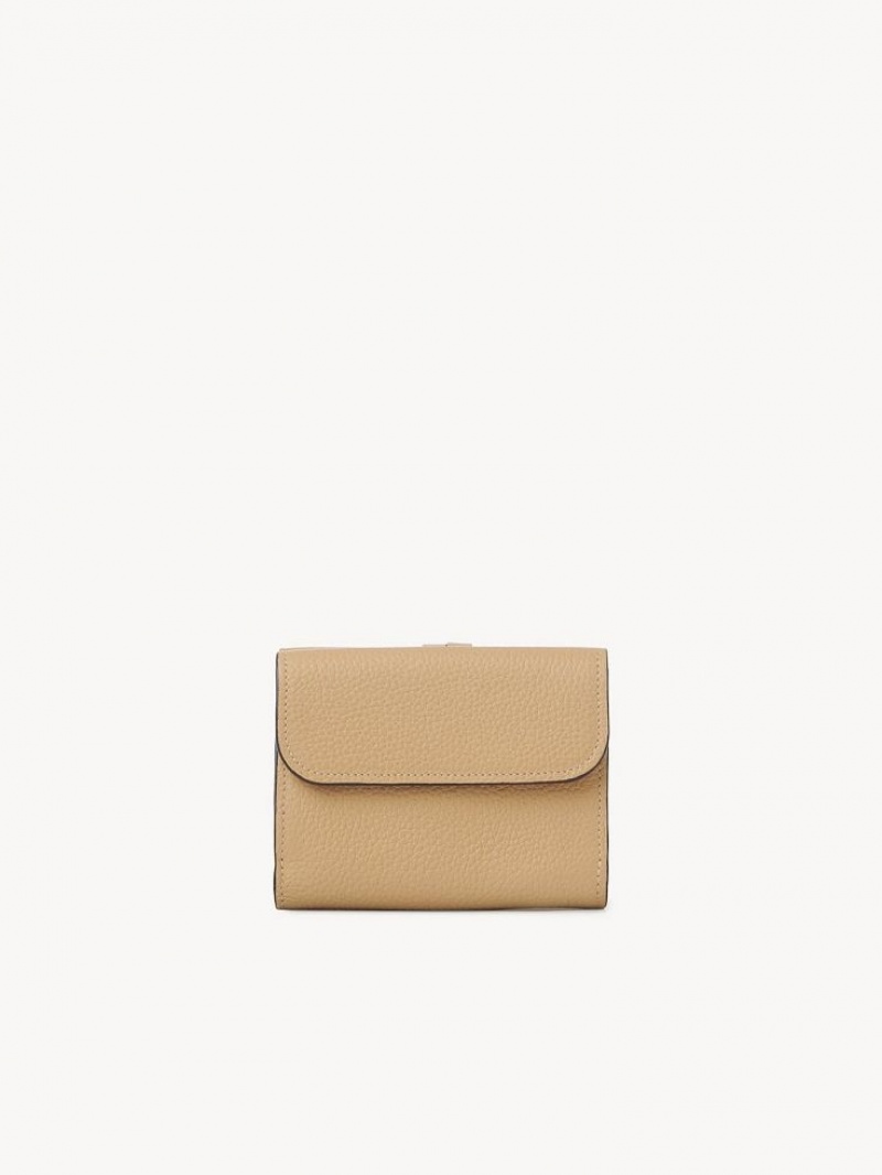 SOFT TAN Chloe Alphabet Small Tri-fold Compact Wallets | CHE-SR14292