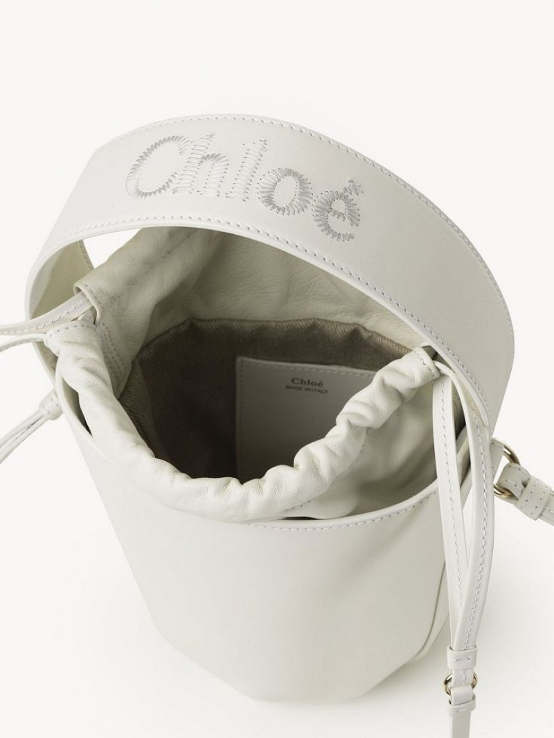 White Chloe Sense Bucket Crossbody Bags | CHE-SR13529